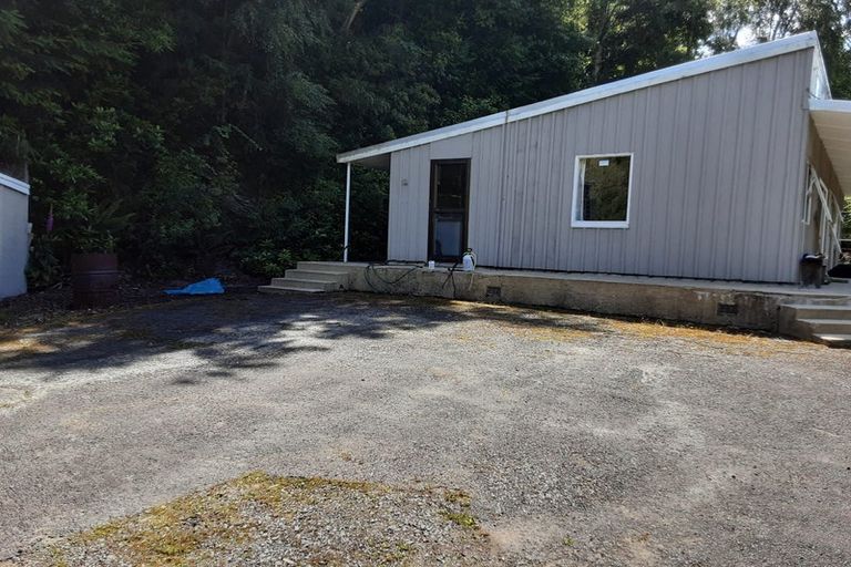 Photo of property in 23 Village Loop Road, Waipori Falls, Outram, 9073