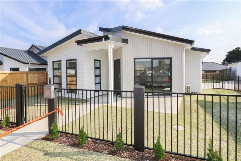 Photo of property in 1/2 Lambert Court, Glenview, Hamilton, 3206