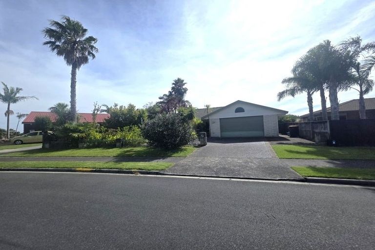 Photo of property in 43 Bayfair Drive, Mount Maunganui, 3116