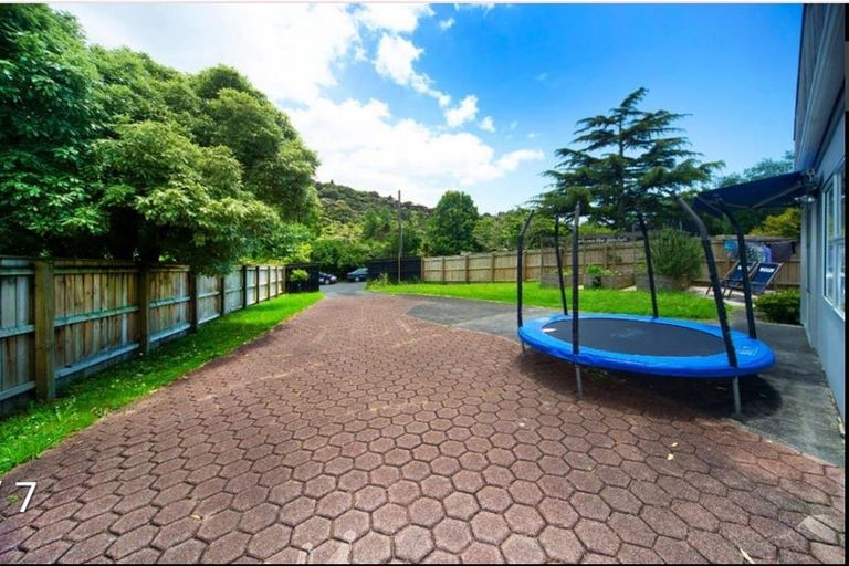 Photo of property in 156 Lynn Road, Bayview, Auckland, 0629