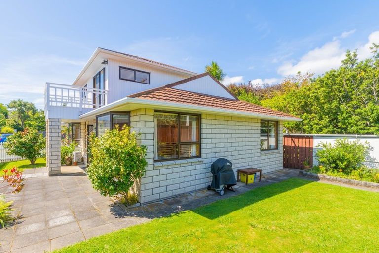 Photo of property in 7 Ngapotiki Street, Paraparaumu Beach, Paraparaumu, 5032