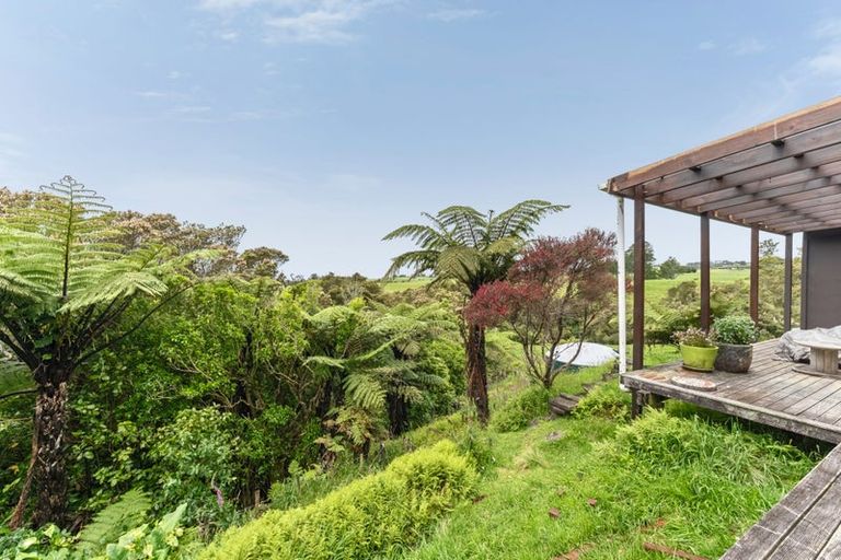 Photo of property in 1389 Carrington Road, Hurworth, New Plymouth, 4371