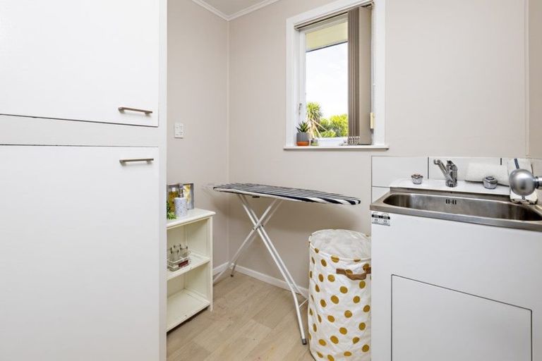 Photo of property in 13 Jenkins Place, Manurewa East, Auckland, 2102