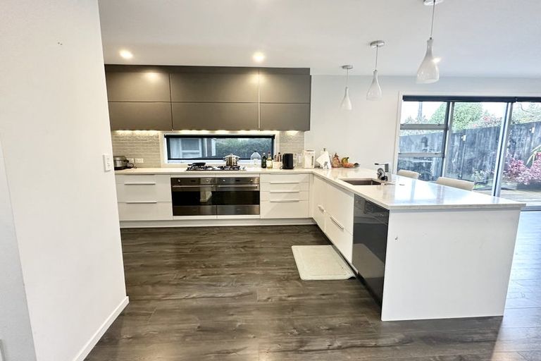 Photo of property in 68 Arran Road, Browns Bay, Auckland, 0630