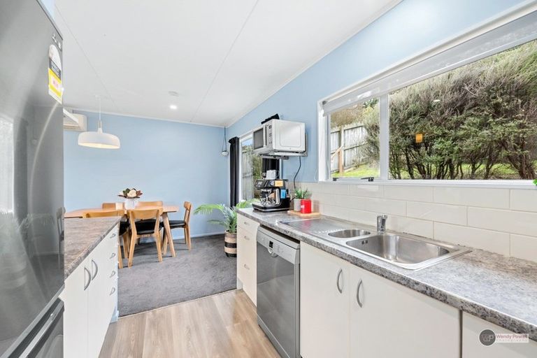 Photo of property in 3 Mossburn Grove, Kelson, Lower Hutt, 5010