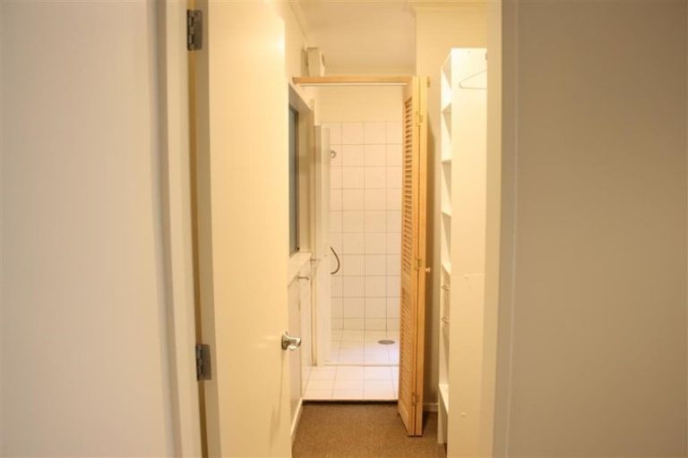 Photo of property in 15 Onslow Road, Khandallah, Wellington, 6035