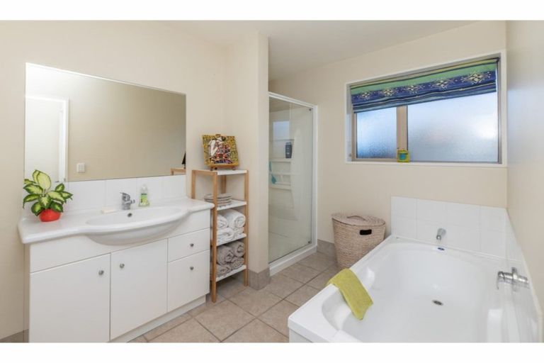 Photo of property in 13 Parkinson Place, Woodend, 7610