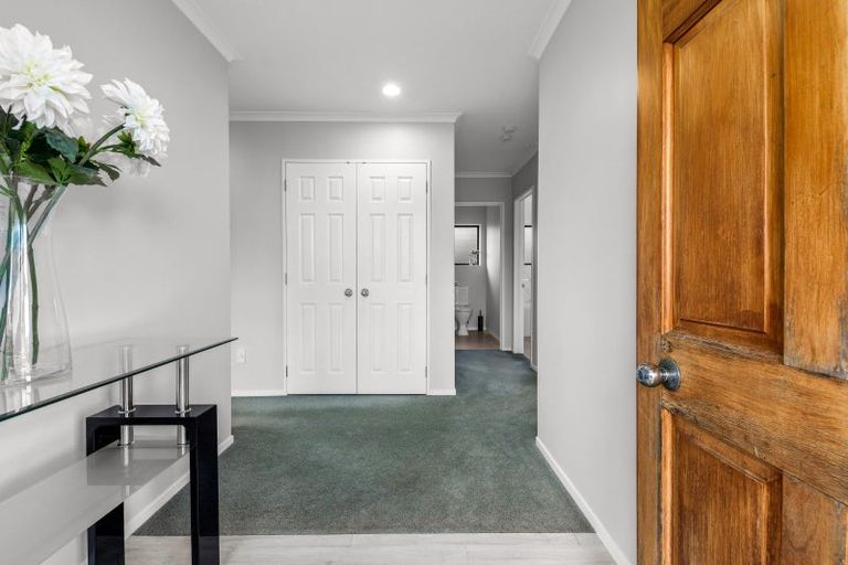 Photo of property in 8 Elmbridge Place, Owhata, Rotorua, 3010