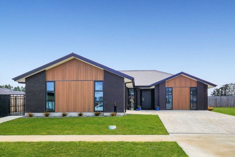 Photo of property in 27 Memorial Crescent, Methven, 7730