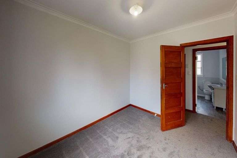 Photo of property in 12 Larsen Court, Roslyn, Palmerston North, 4414