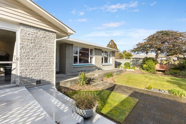 Photo of property in 11 Yeovil Place, St Albans, Christchurch, 8052