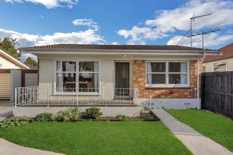 Photo of property in 2/54 East Street, Papakura, 2110