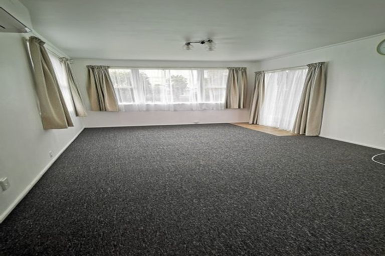 Photo of property in 4 Marybeth Place, Rosehill, Papakura, 2113