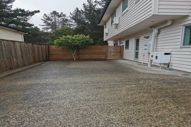 Photo of property in 58 Harrowglen Drive, Northcross, Auckland, 0630