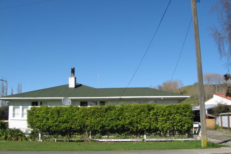 Photo of property in 4 Wilson Road, Hunterville, 4730