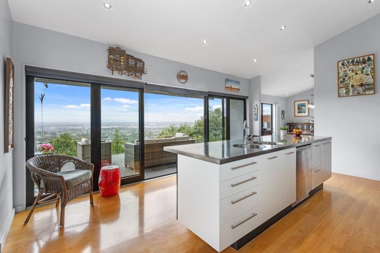 Photo of property in 93 Longhurst Terrace, Cashmere, Christchurch, 8022