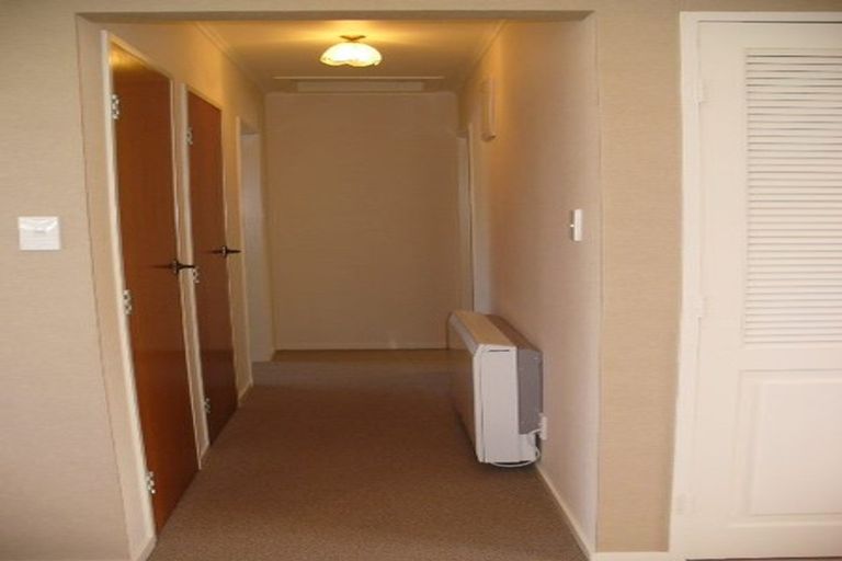 Photo of property in 21c Beauchamp Street, Tawa, Wellington, 5028