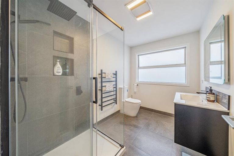 Photo of property in 32 Castletown Street, Wallaceville, Upper Hutt, 5018