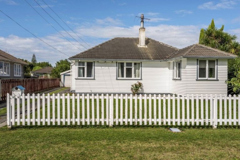 Photo of property in 24 Churchill Crescent, Te Hapara, Gisborne, 4010