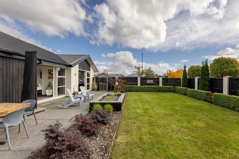 Photo of property in 53 Dunlops Crescent, Bottle Lake, Christchurch, 8083