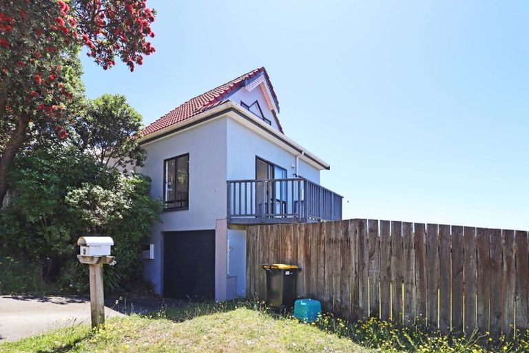 Photo of property in 2 Kaikoura Street, Maupuia, Wellington, 6022