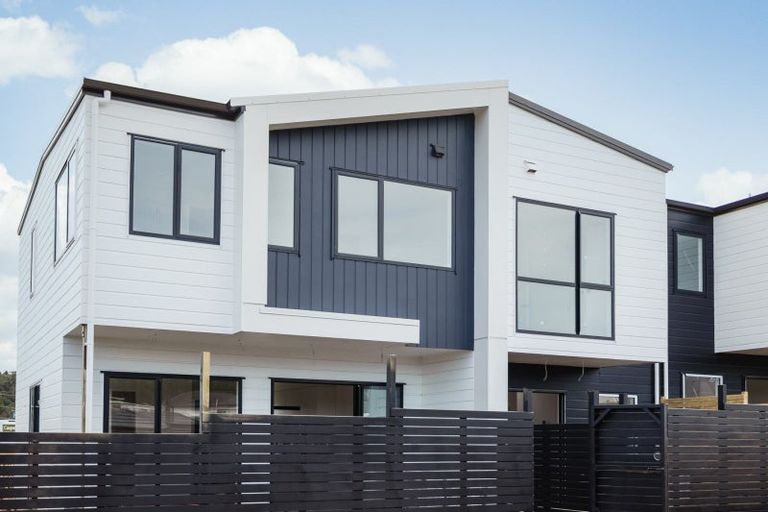 Photo of property in 12 Balthazar Road, Kumeu, 0810