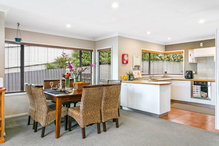 Photo of property in 9 Sunset Street, Hilltop, Taupo, 3330