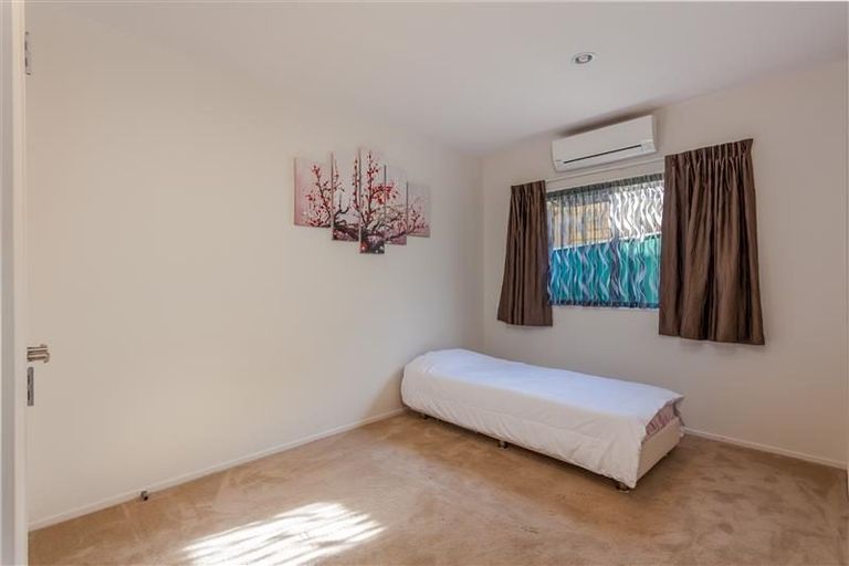 Photo of property in 39 San Marino Drive West, Henderson, Auckland, 0612