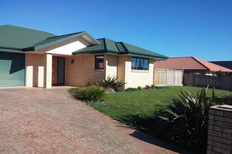 Photo of property in 150 Pacific Drive, Fitzherbert, Palmerston North, 4410