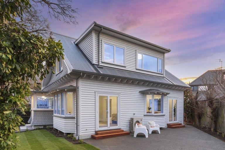 Photo of property in 13 Idris Road, Fendalton, Christchurch, 8052