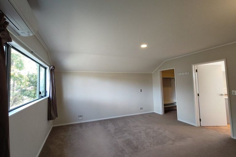 Photo of property in 19 Merriefield Avenue, Forrest Hill, Auckland, 0620