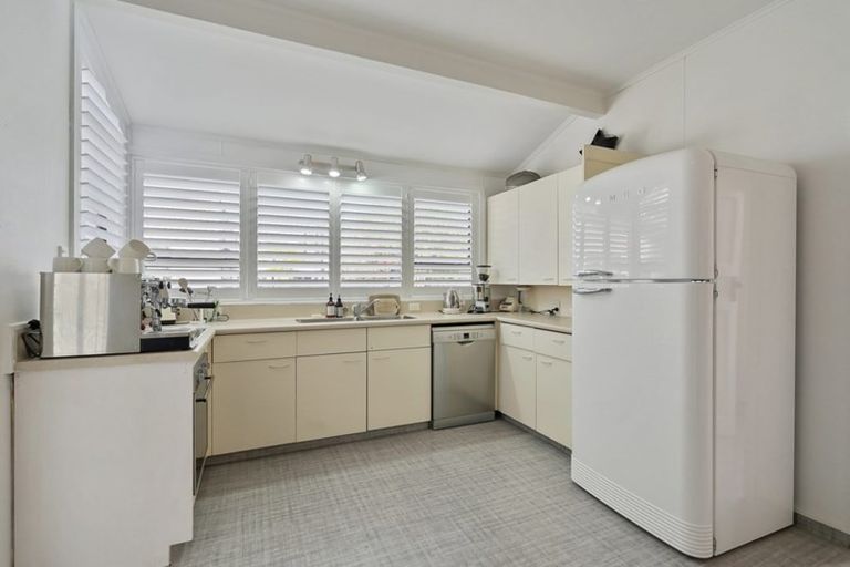 Photo of property in 64 Jeffreys Road, Fendalton, Christchurch, 8052