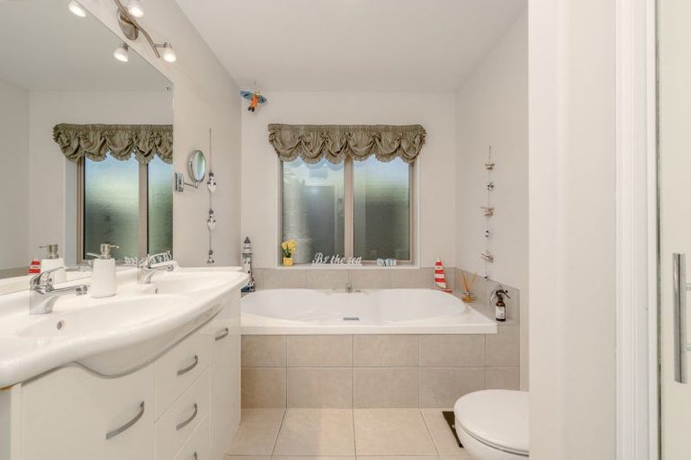Photo of property in 3 Sandpiper Place, Waimairi Beach, Christchurch, 8083