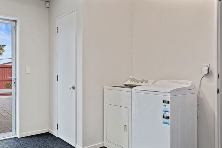 Photo of property in 16 Thistledown Place, Woolston, Christchurch, 8062