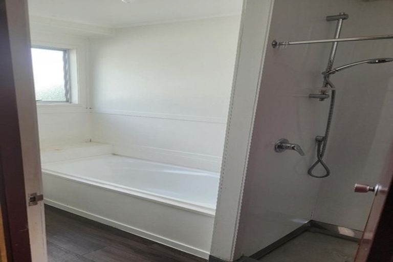 Photo of property in 6 Karina Place, Glen Eden, Auckland, 0602