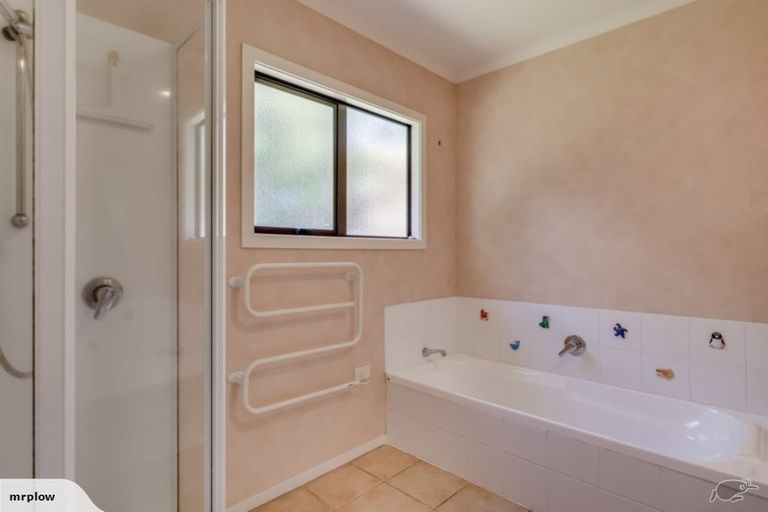 Photo of property in 11 Avon Rise, Welcome Bay, Tauranga, 3112