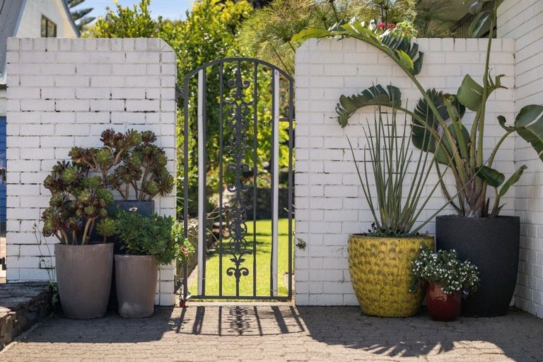 Photo of property in 111 Dickson Road, Papamoa Beach, Papamoa, 3118