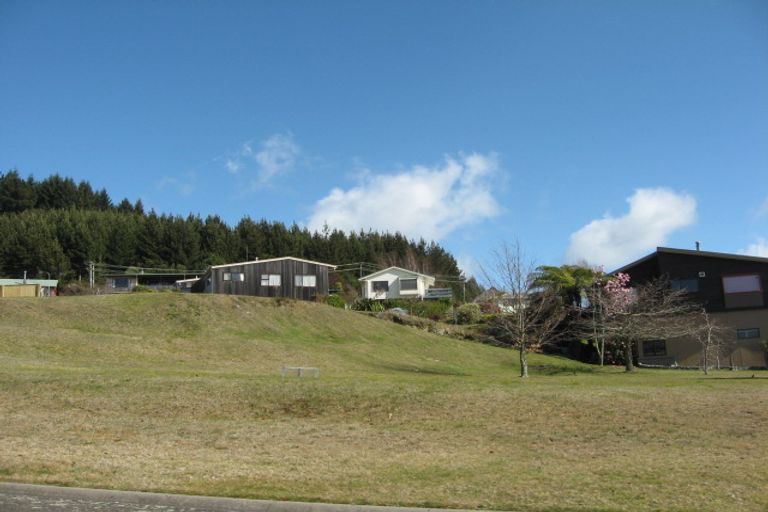 Photo of property in 23 Kahotea Drive, Motuoapa, 3382