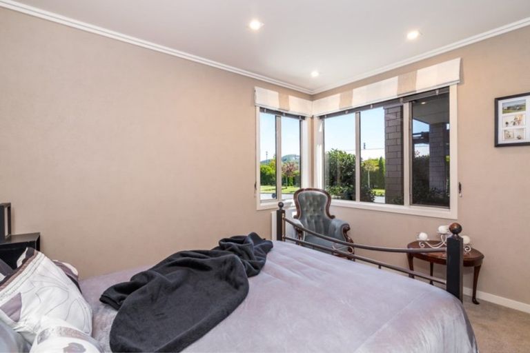 Photo of property in 16 Montgomery Crescent, Kinloch, Taupo, 3377