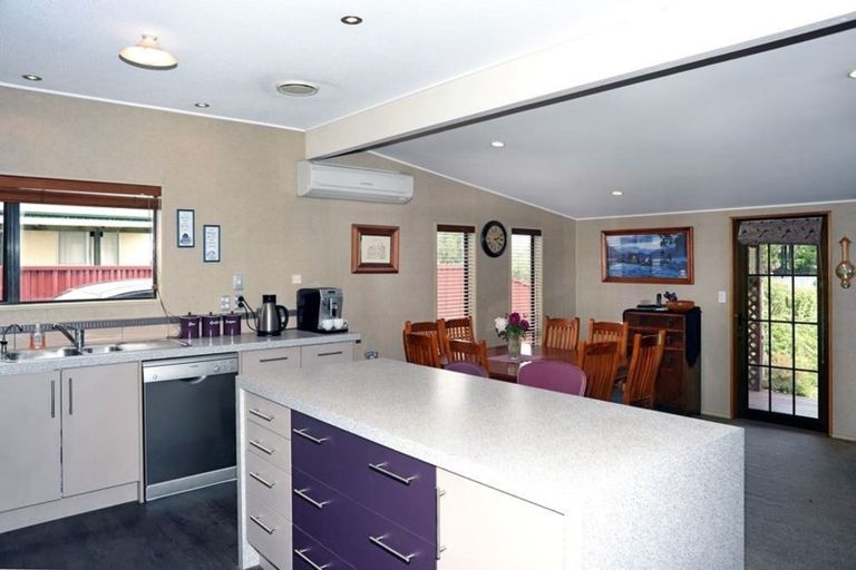 Photo of property in 82 Shields Street, Clyde, 9330