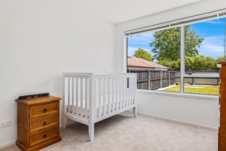 Photo of property in 19 Martbern Crescent, Bishopdale, Christchurch, 8053