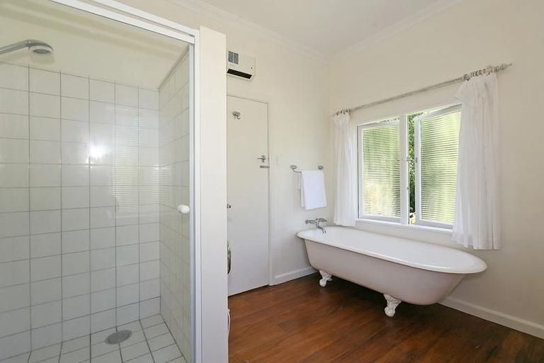 Photo of property in 12 Mahoe Street, Eastbourne, Lower Hutt, 5013