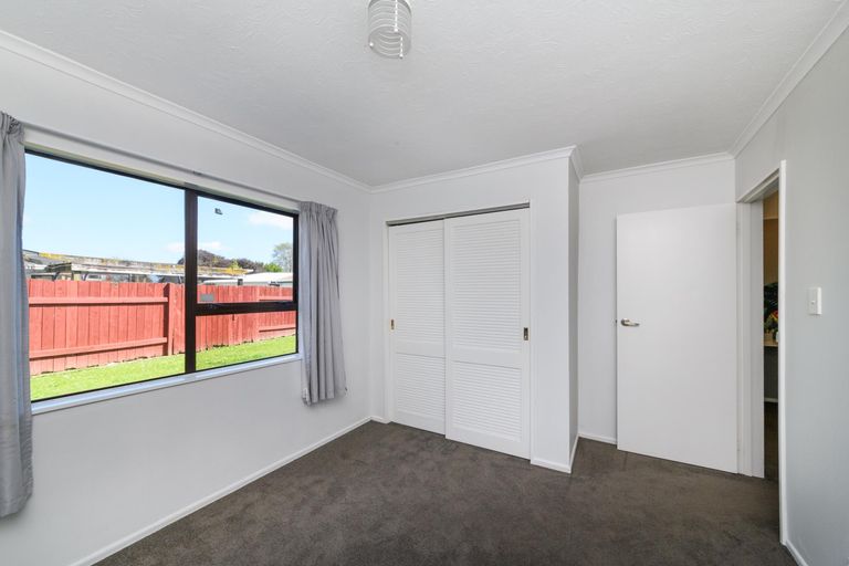 Photo of property in 20 Colonial Place, Kelvin Grove, Palmerston North, 4414