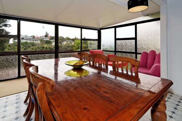 Photo of property in 116 Borich Road, Sunnyvale, Auckland, 0612