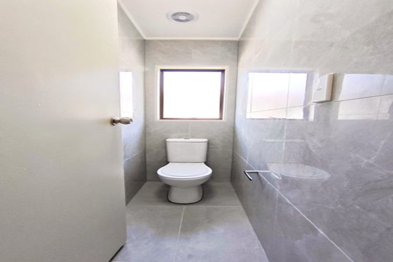 Photo of property in 2/4 Martha Lane, Weymouth, Auckland, 2103