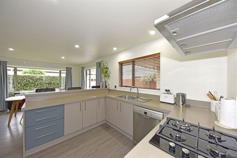 Photo of property in 37 Ernest Gray Place, Halswell, Christchurch, 8025