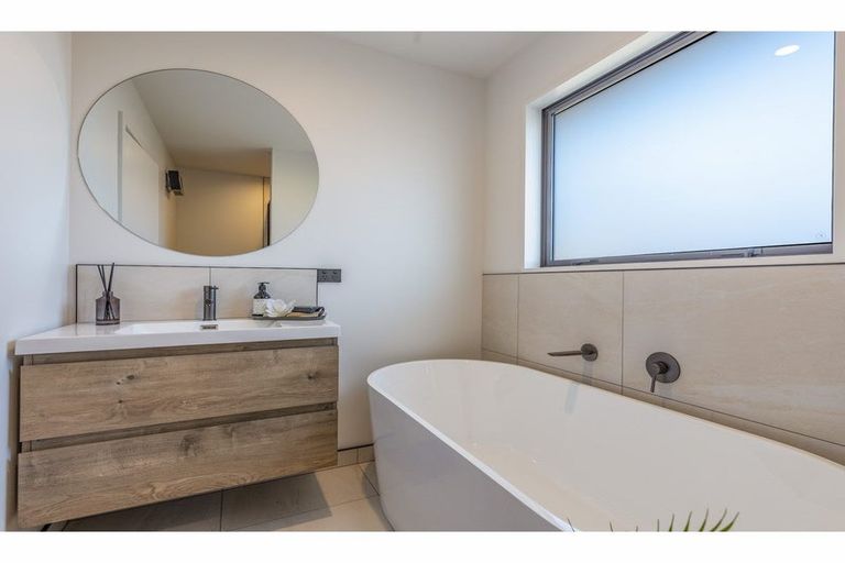 Photo of property in 12 George Oliver Place, Kainga, Christchurch, 8083