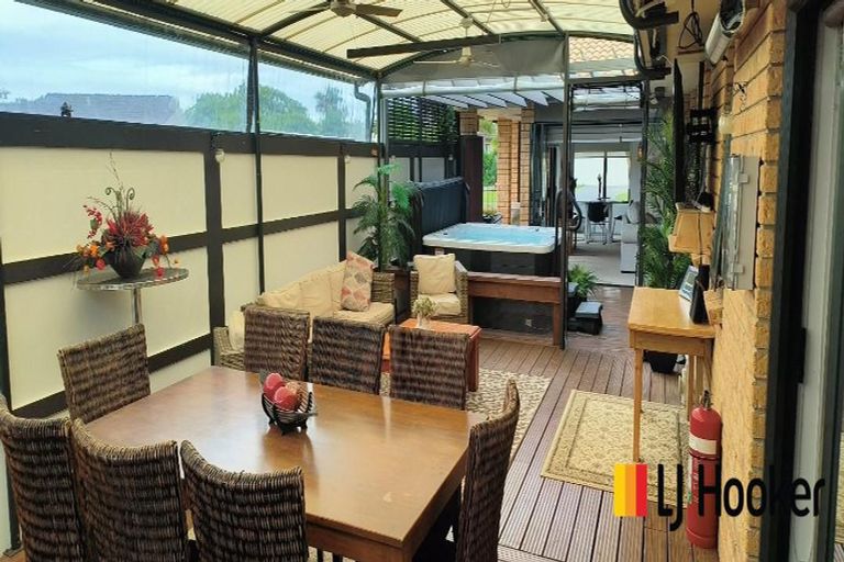 Photo of property in 1 Mull Place, Wattle Downs, Auckland, 2103