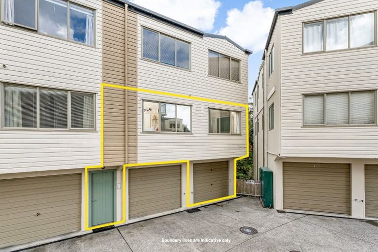 Photo of property in The Haven, 22/120 Beach Haven Road, Beach Haven, Auckland, 0626