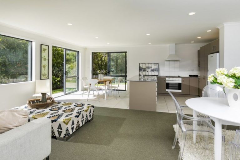 Photo of property in 3 Aberley Road, Schnapper Rock, Auckland, 0632